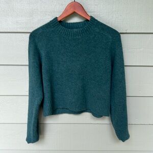 Universal Thread Blue-green Cropped Sweater